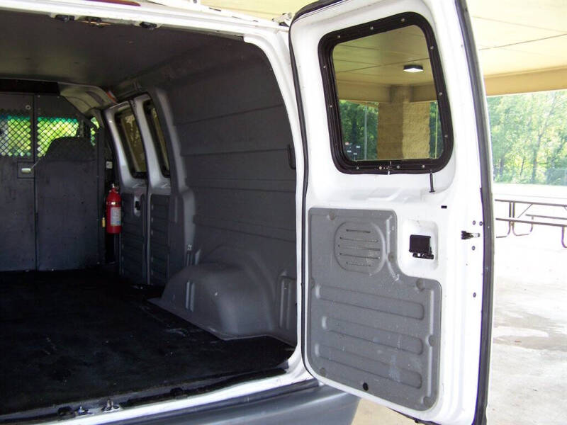 2005 Ford E-Series E-350 SD