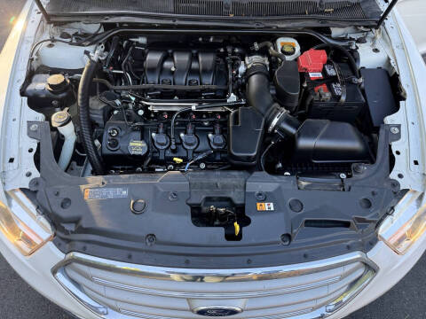 2014 Ford Taurus SEL