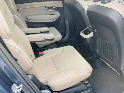 2026 Volvo XC90 B6 Ultra Dark 6P