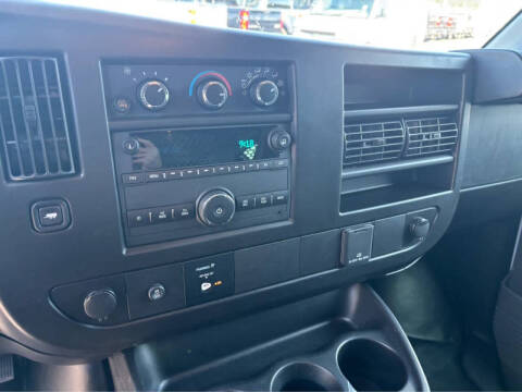 2024 Chevrolet Express 2500