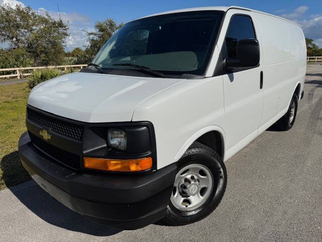 2017 Chevrolet Express Cargo Work Van's photo