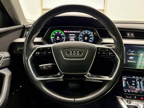 2024 Audi Q8 e-tron quattro Premium Plus