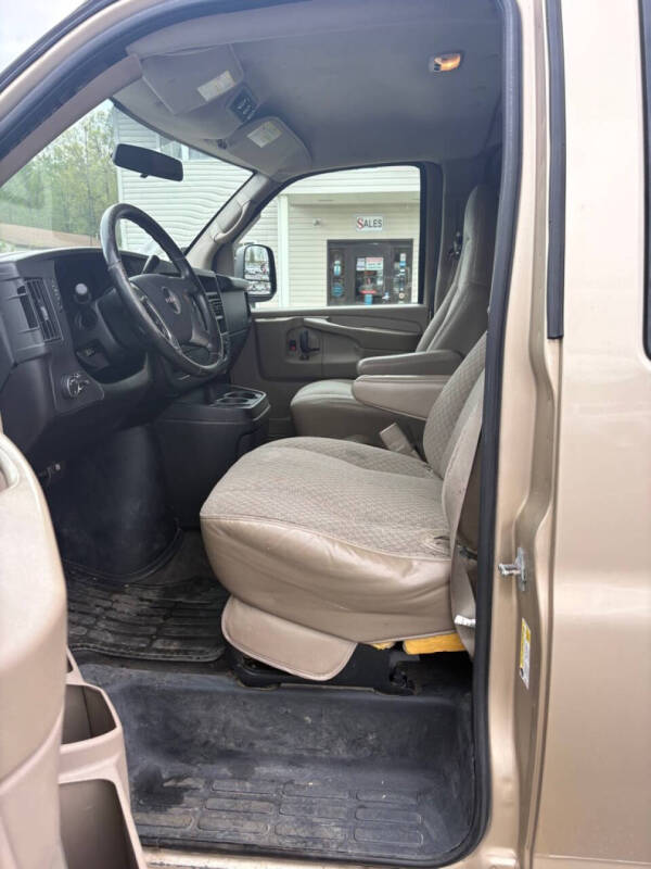 2008 GMC Savana LS 3500