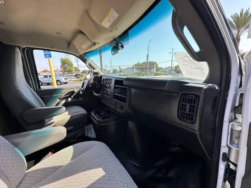 2019 Chevrolet Express 2500