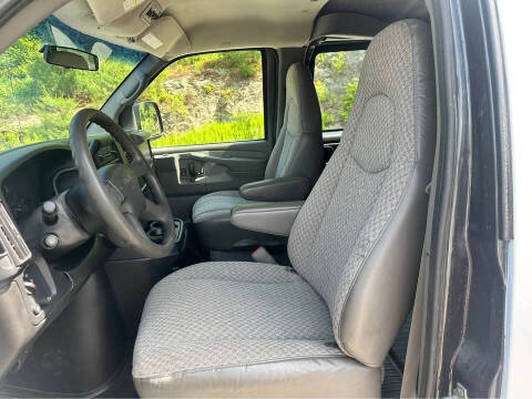 2004 GMC Savana 2500