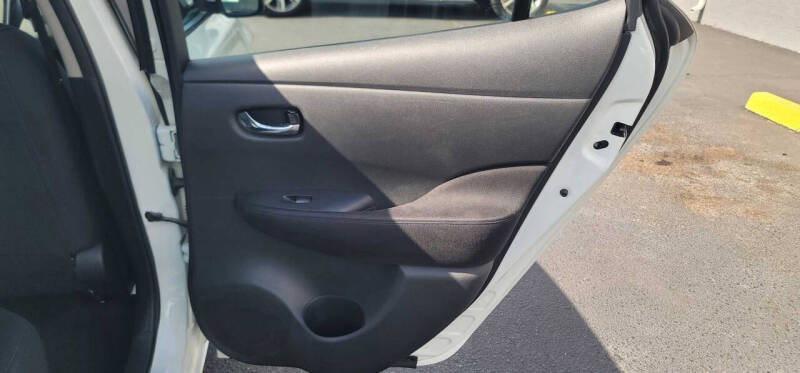 2016 Nissan LEAF S-24