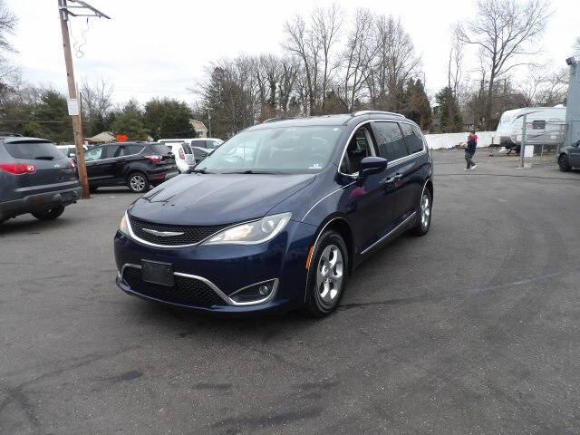 2017 Chrysler Pacifica Touring-L Plus