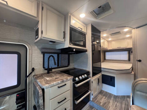 2022 Thor Motor Coach Chateau