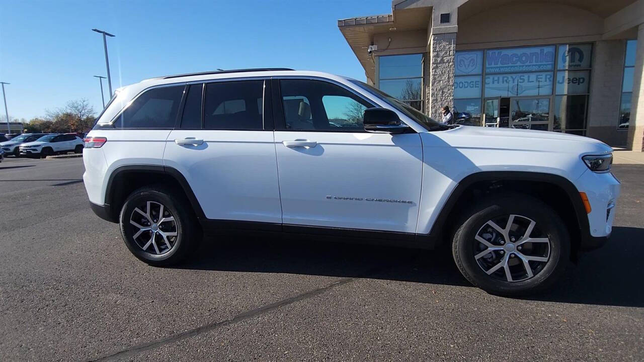 2025 Jeep Grand Cherokee for sale at Victoria Auto Sales in Victoria, MN