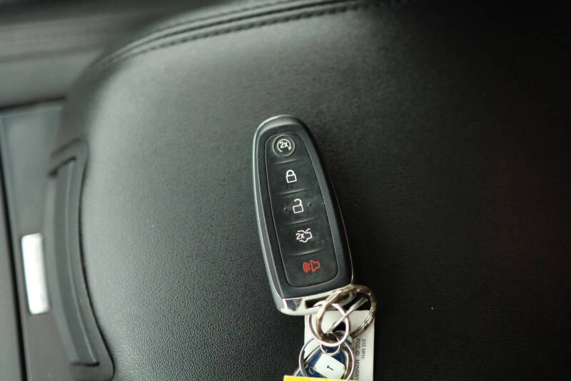 2016 Ford Taurus SEL