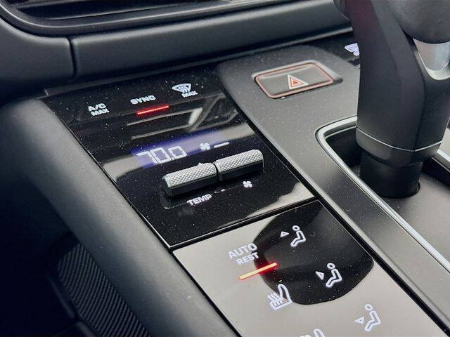 2025 Porsche Macan S