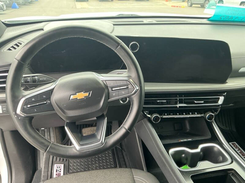 2024 Chevrolet Traverse LT