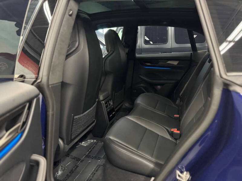 2024 Porsche Macan Turbo Electric