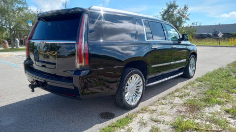 2017 Cadillac Escalade ESV Luxury