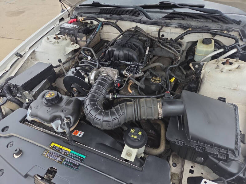 2005 Ford Mustang V6 Premium