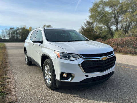 2021 Chevrolet Traverse for sale at RUS Auto in Shakopee MN