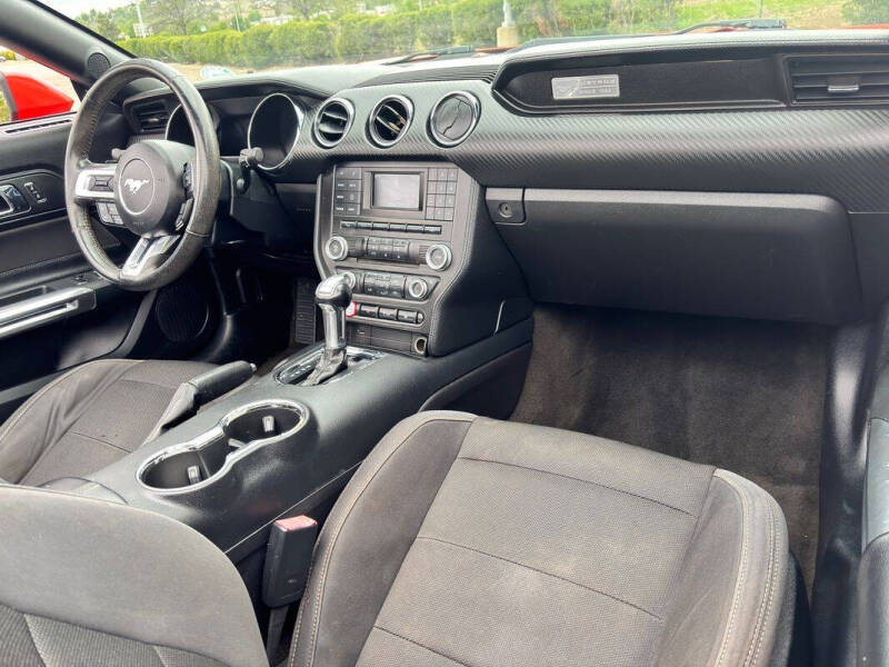 2016 Ford Mustang V6