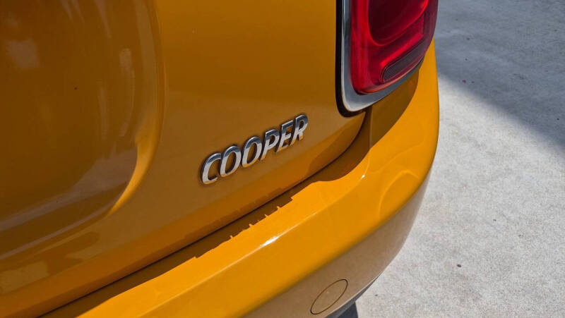 2016 MINI Hardtop 4 Door Cooper