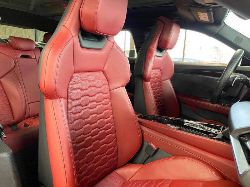 2024 Audi e-tron GT quattro Premium Plus