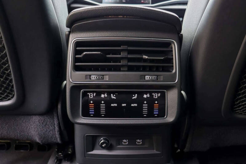 2021 Audi Q8 quattro Premium Plus 55 TFSI