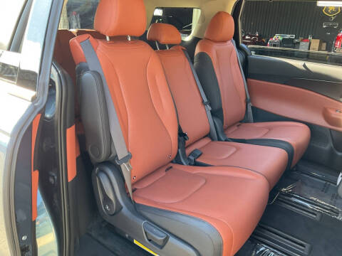 2025 Kia Carnival SX