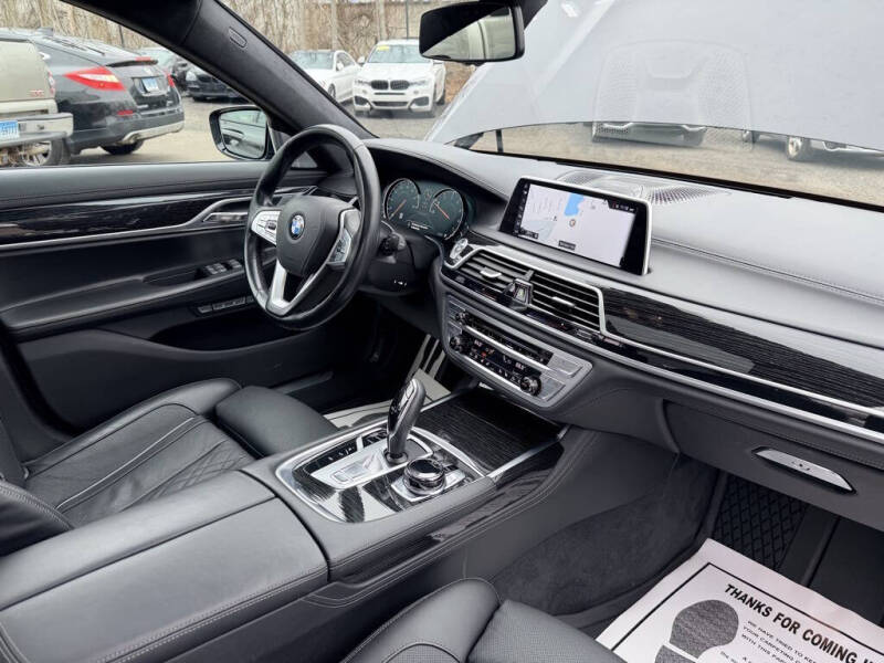 2017 BMW 7 Series 750i