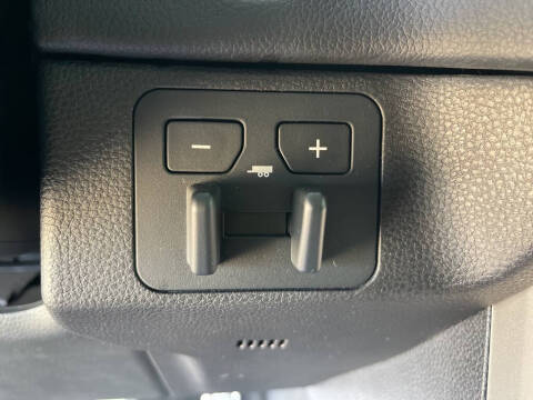 2025 Toyota Sequoia SR5