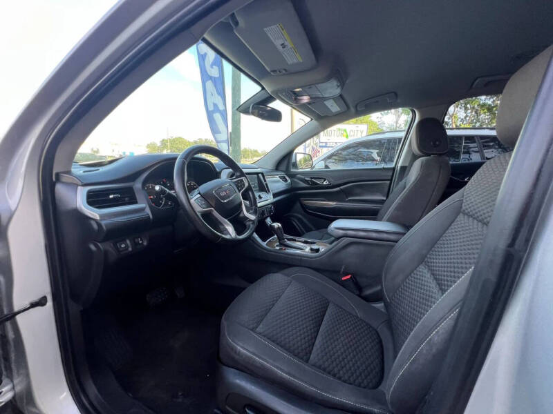 2019 GMC Acadia SLE-2