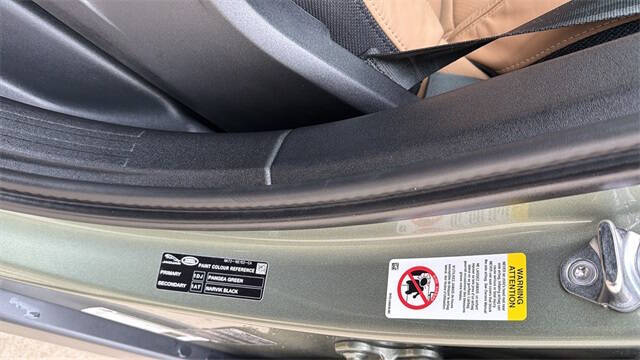 2025 Land Rover Defender 110 P400 X