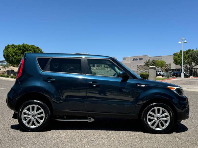 2017 Kia Soul +