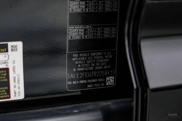 2024 Land Rover Defender 130 P400 X-Dynamic SE