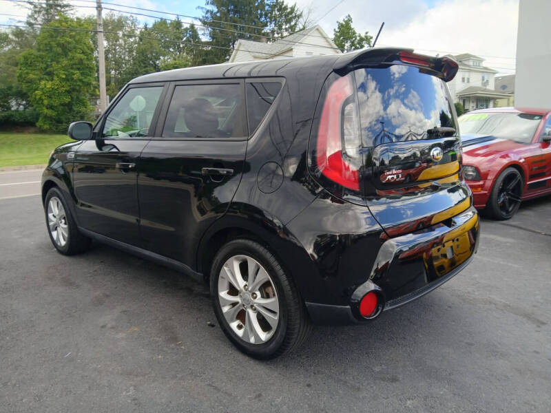 2016 Kia Soul +