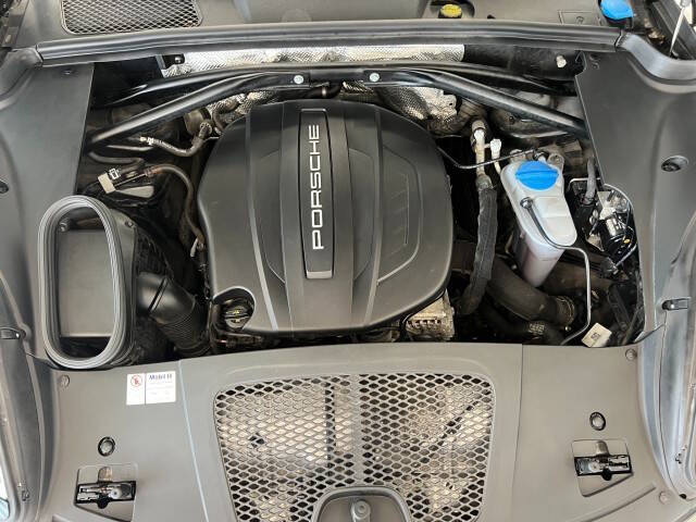 2017 Porsche Macan