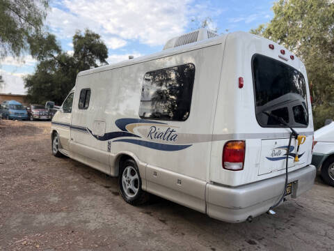 2004 Winnebago Rialta 22HD