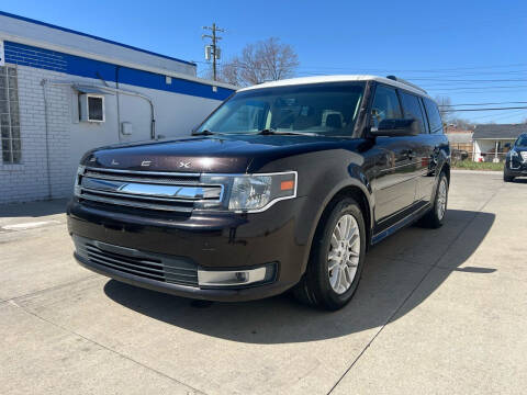 2013 Ford Flex for sale at METRO CITY AUTO GROUP LLC in Lincoln Park MI