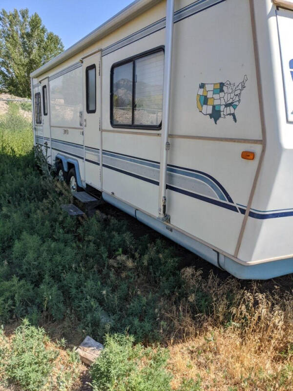 1993 Holiday Rambler Alumalite for sale at AFFORDABLY PRICED CARS LLC in Mountain Home ID