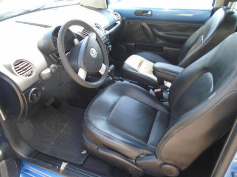 2010 Volkswagen New Beetle Base PZEV