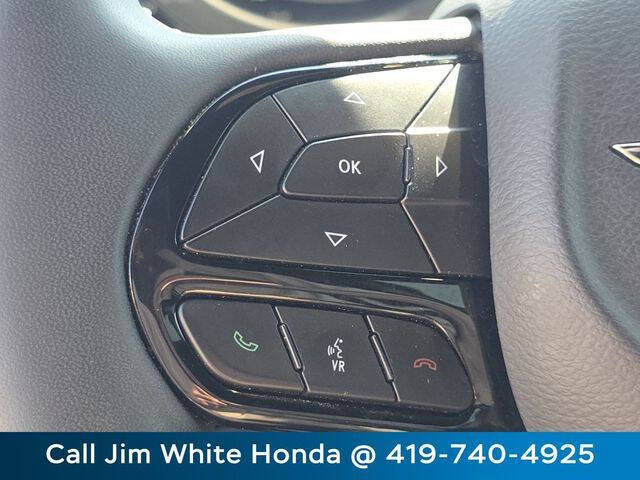 2024 Chrysler Pacifica Plug-In Hybrid Select