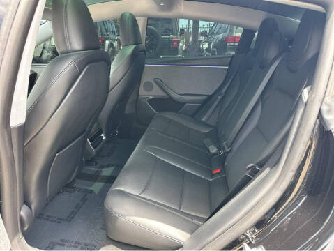 2025 Tesla Model 3 Long Range