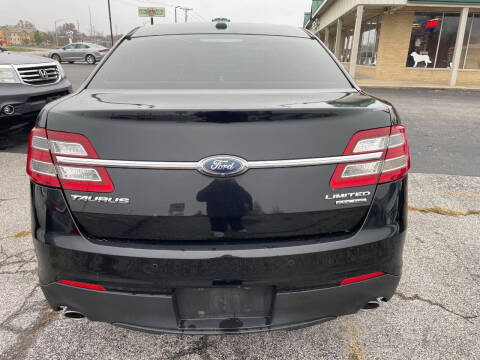 2018 Ford Taurus Limited