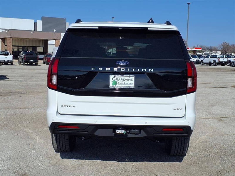 2026 Ford Expedition MAX Active