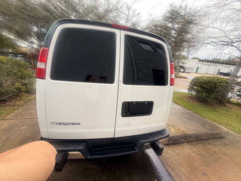 2019 Chevrolet Express 2500