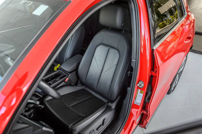 2021 Audi Q3 quattro S line Prem Plus 45 TFSI