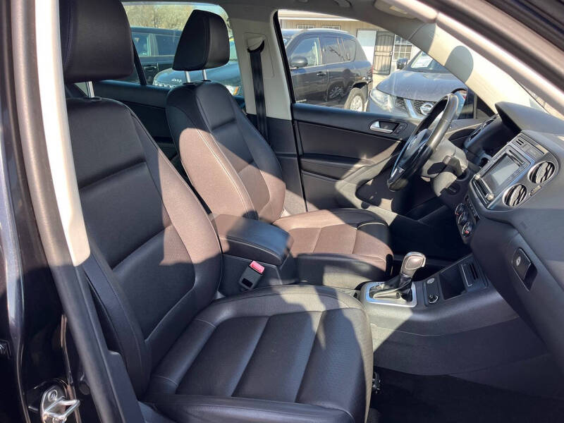 2017 Volkswagen Tiguan 2.0T Wolfsburg Edition