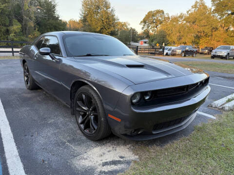 2017 Dodge Challenger SXT Plus
