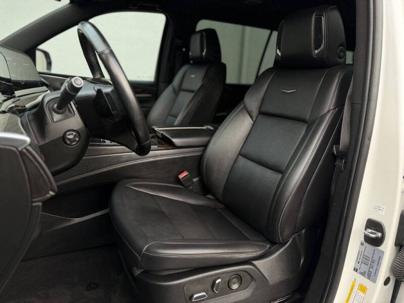 2022 Cadillac Escalade ESV Luxury