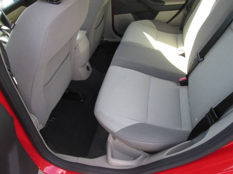 2013 Ford Focus SE photo 13