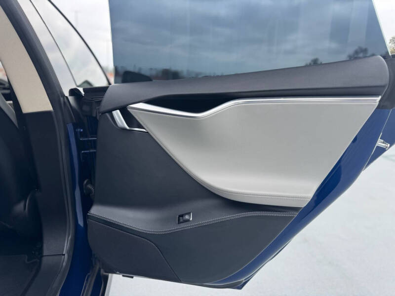 2015 Tesla Model S P85D
