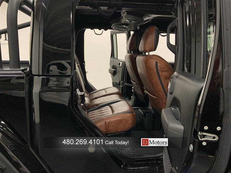2025 Jeep Gladiator NightHawk