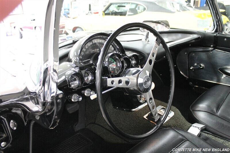 1961 Chevrolet Corvette 40